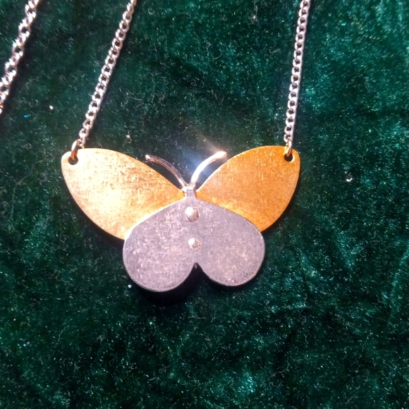 N-15 Avon necklace lot - Picture 3 of 4